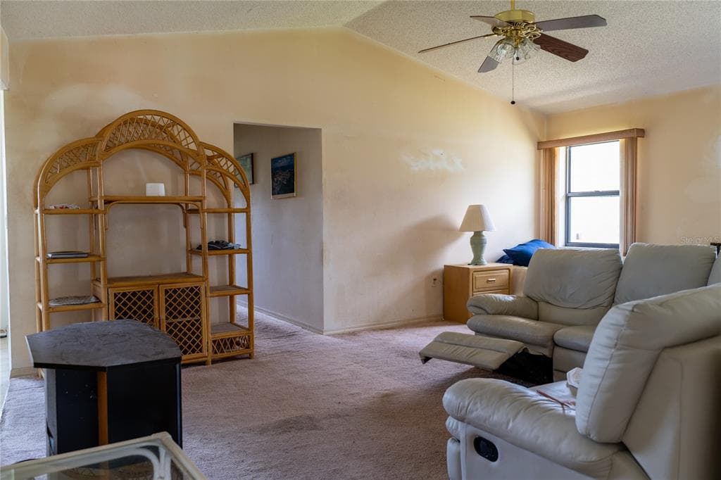 273 ROTONDA CIRCLE photo 9