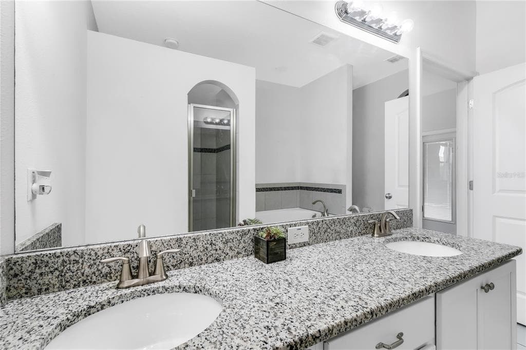 12514 BALLENTRAE FOREST DRIVE photo 21
