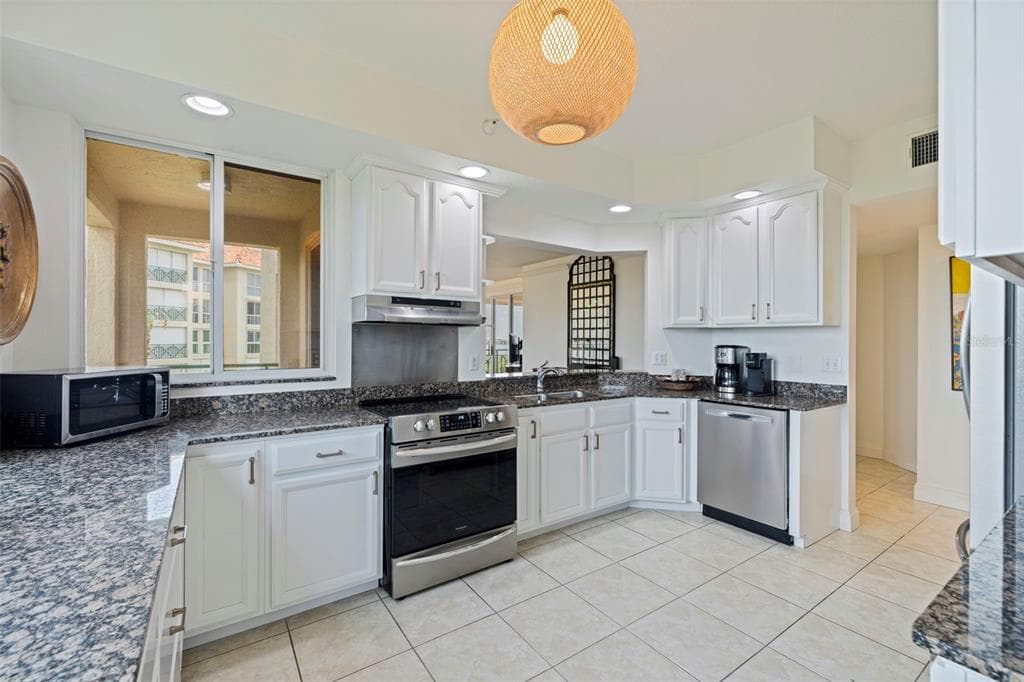4737 DOLPHIN CAY LANE S 401 photo 5