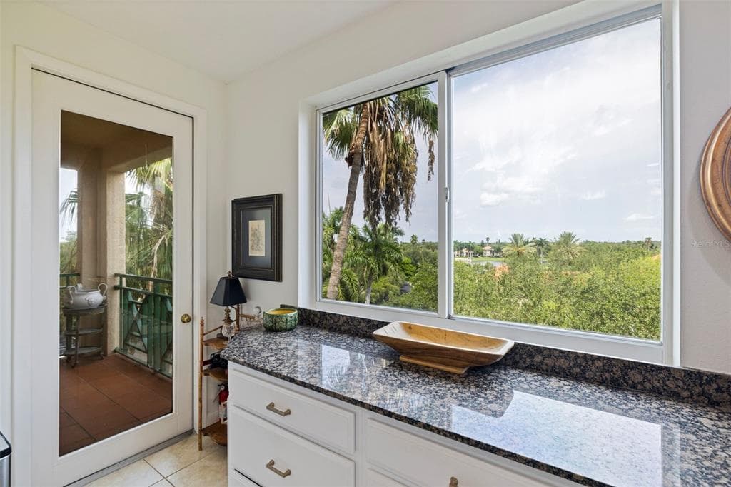 4737 DOLPHIN CAY LANE S 401 photo 10