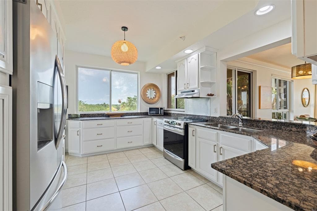 4737 DOLPHIN CAY LANE S 401 photo 4