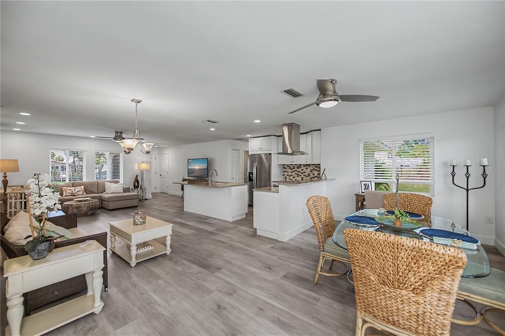 8152 SEASHELL STREET photo 23