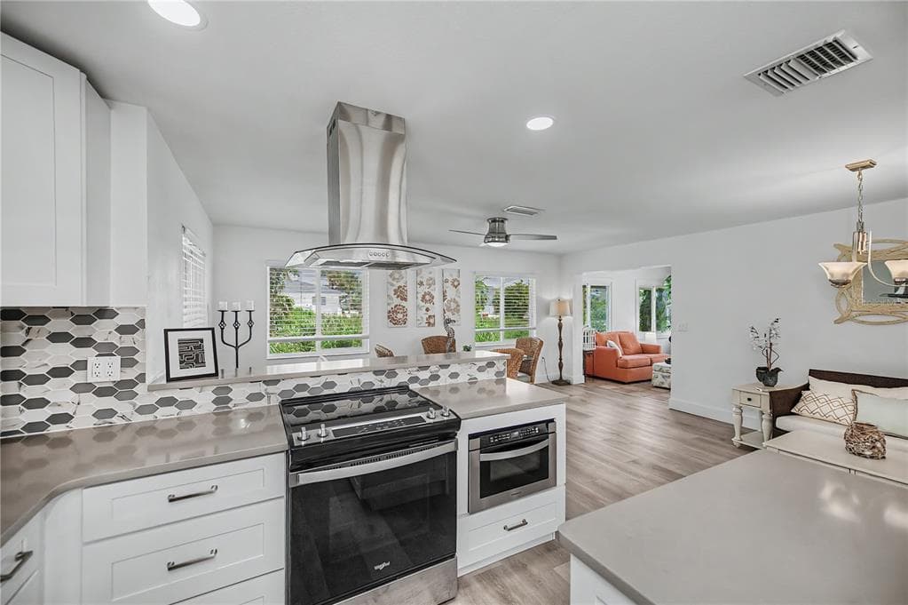 8152 SEASHELL STREET photo 13