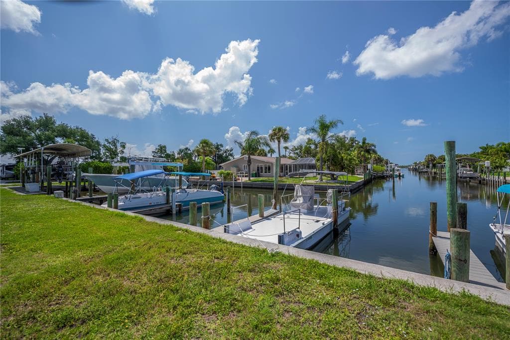 8152 SEASHELL STREET photo 3