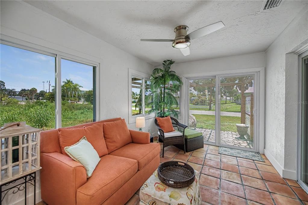 8152 SEASHELL STREET photo 15