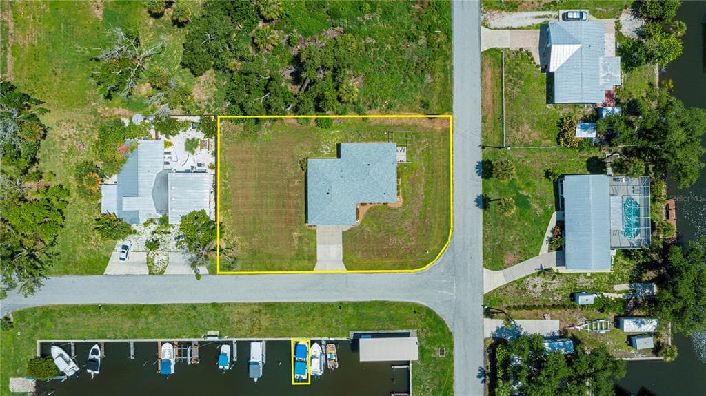8152 SEASHELL STREET photo 4
