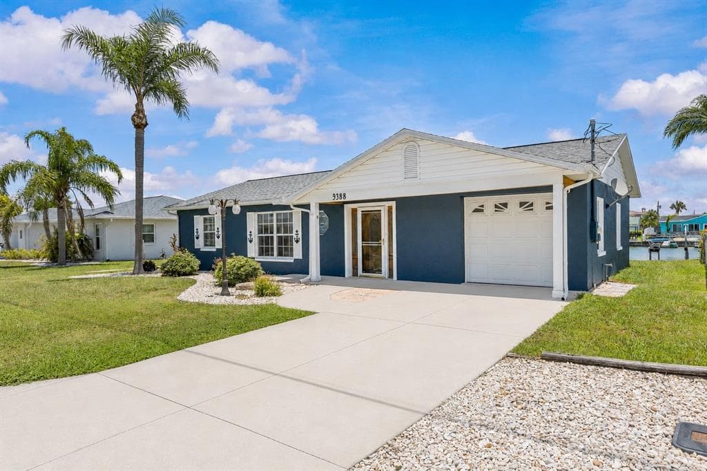 3388 OLEANDER DRIVE photo 1