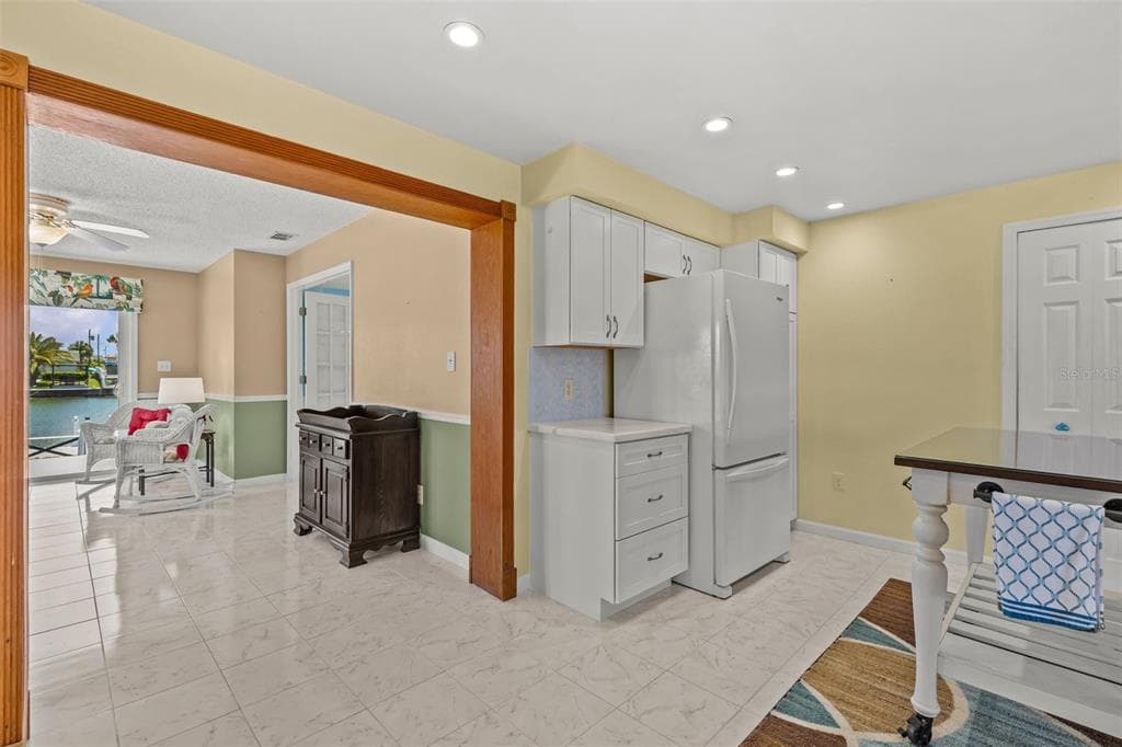 3388 OLEANDER DRIVE photo 21