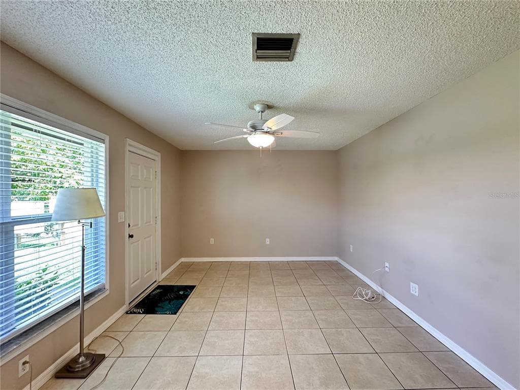 21150 GERTRUDE AVENUE N3 photo 3