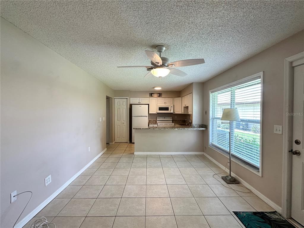 21150 GERTRUDE AVENUE N3 photo 5