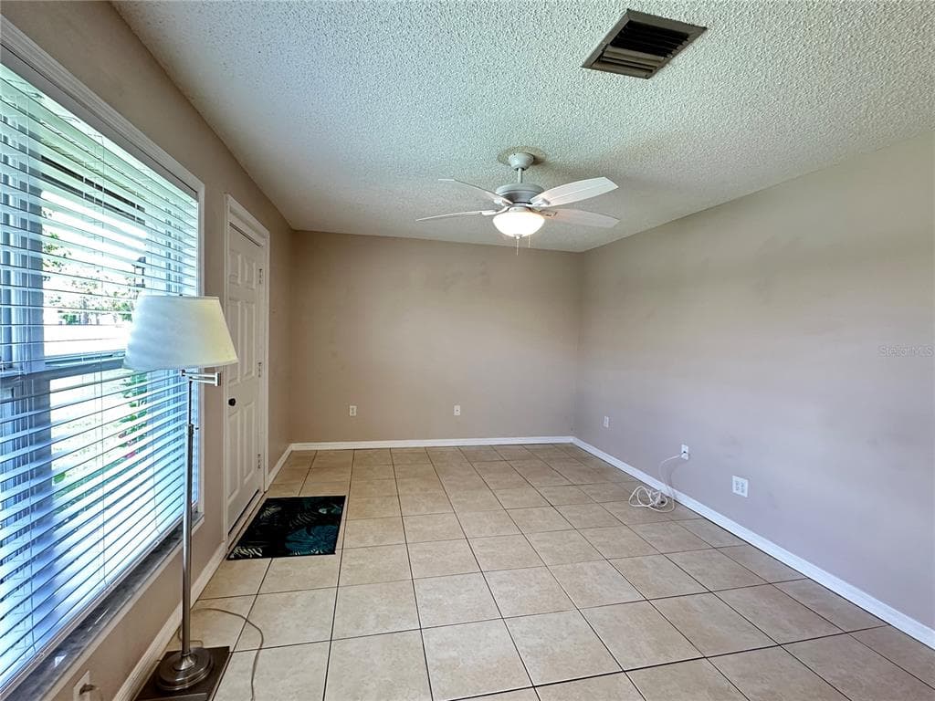21150 GERTRUDE AVENUE N3 photo 4
