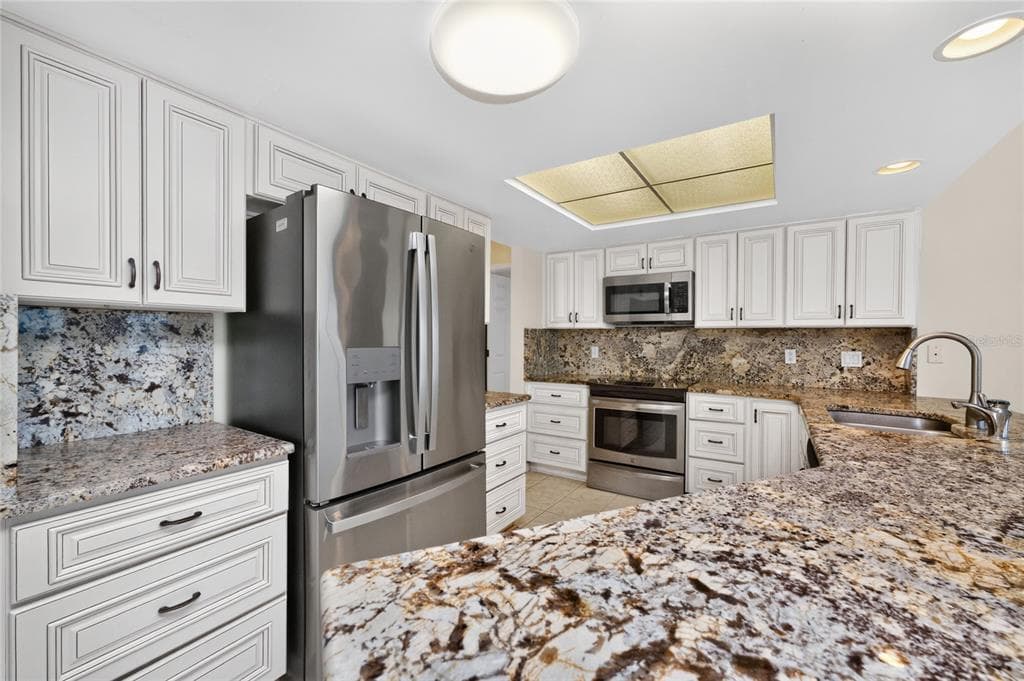 31 MEADOWLARK LANE photo 16