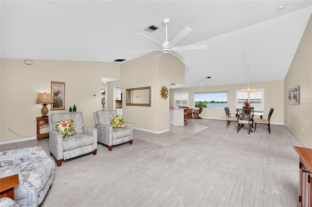 31 MEADOWLARK LANE photo 5