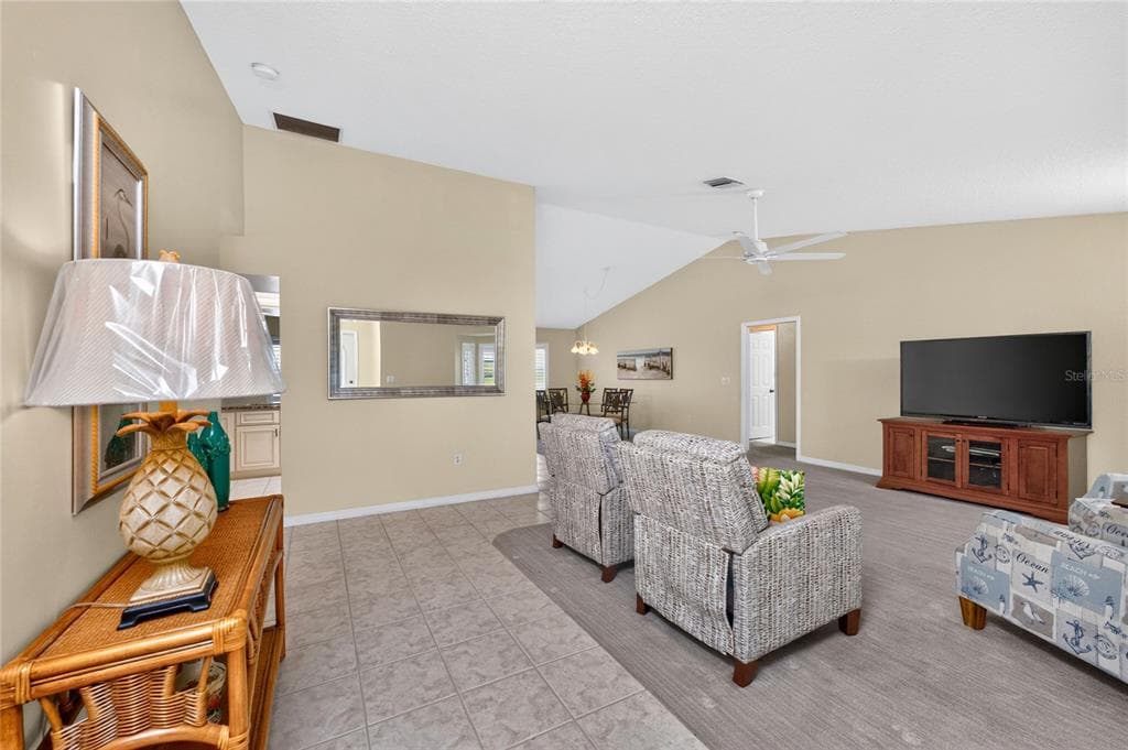 31 MEADOWLARK LANE photo 10