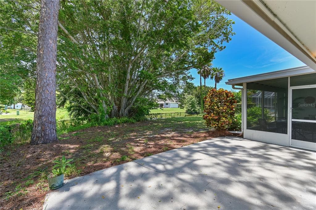 3472 QUEENS STREET photo 24