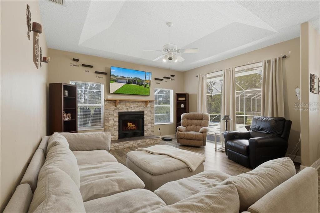 56 WESTBURY LANE photo 17