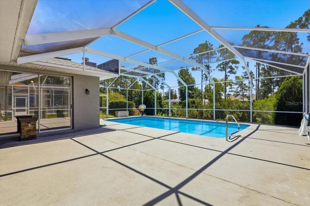 56 WESTBURY LANE photo 22