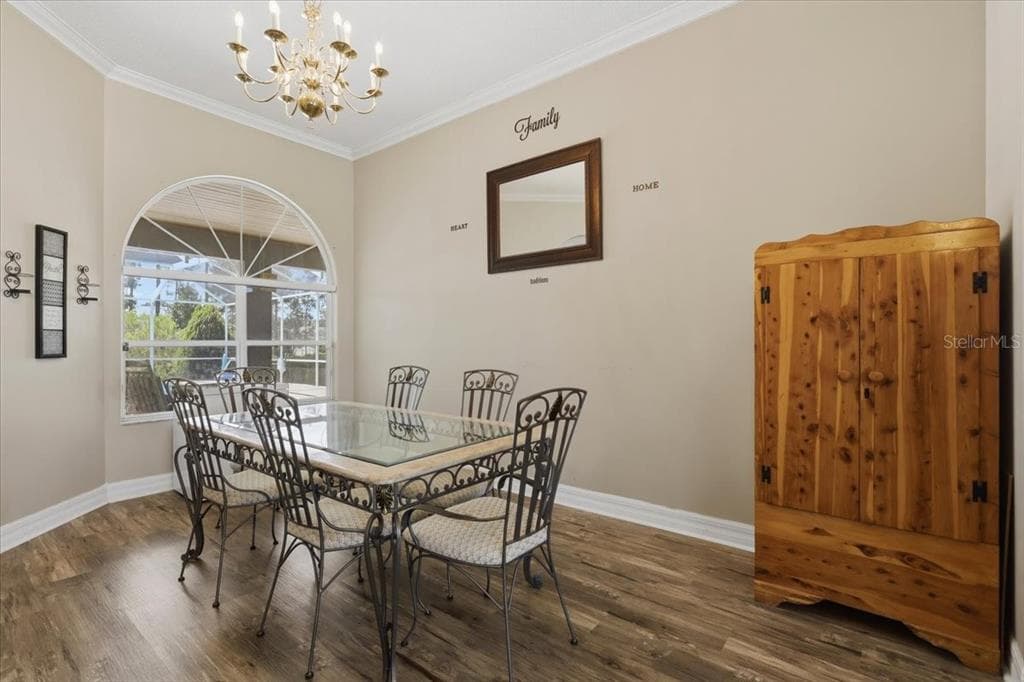 56 WESTBURY LANE photo 7