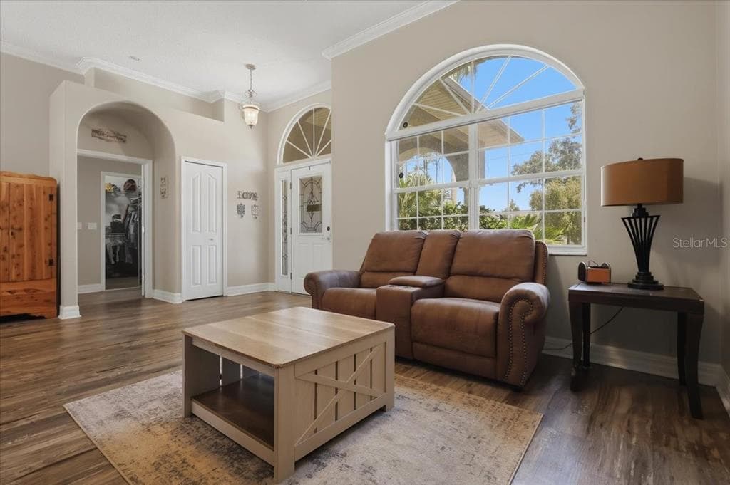 56 WESTBURY LANE photo 5