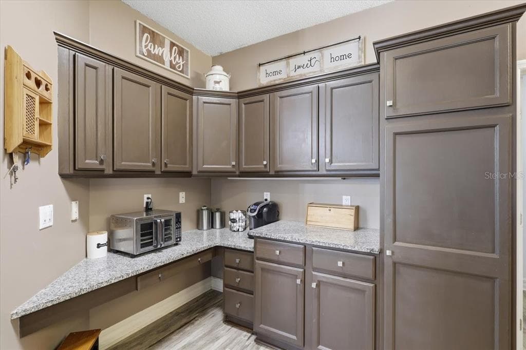 56 WESTBURY LANE photo 9