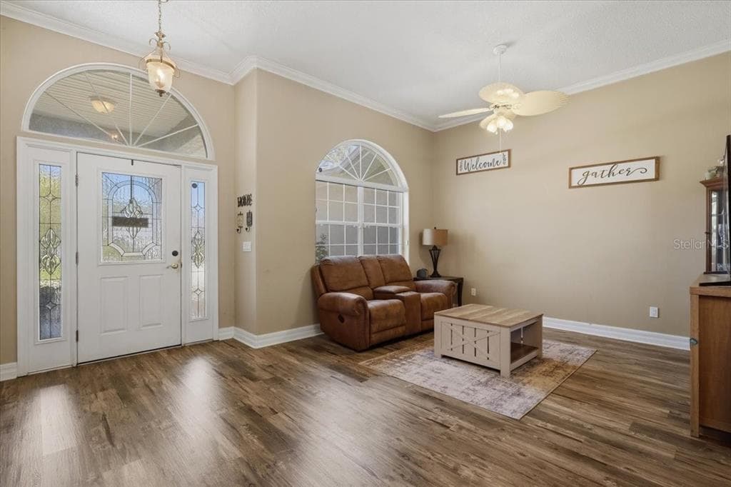 56 WESTBURY LANE photo 4