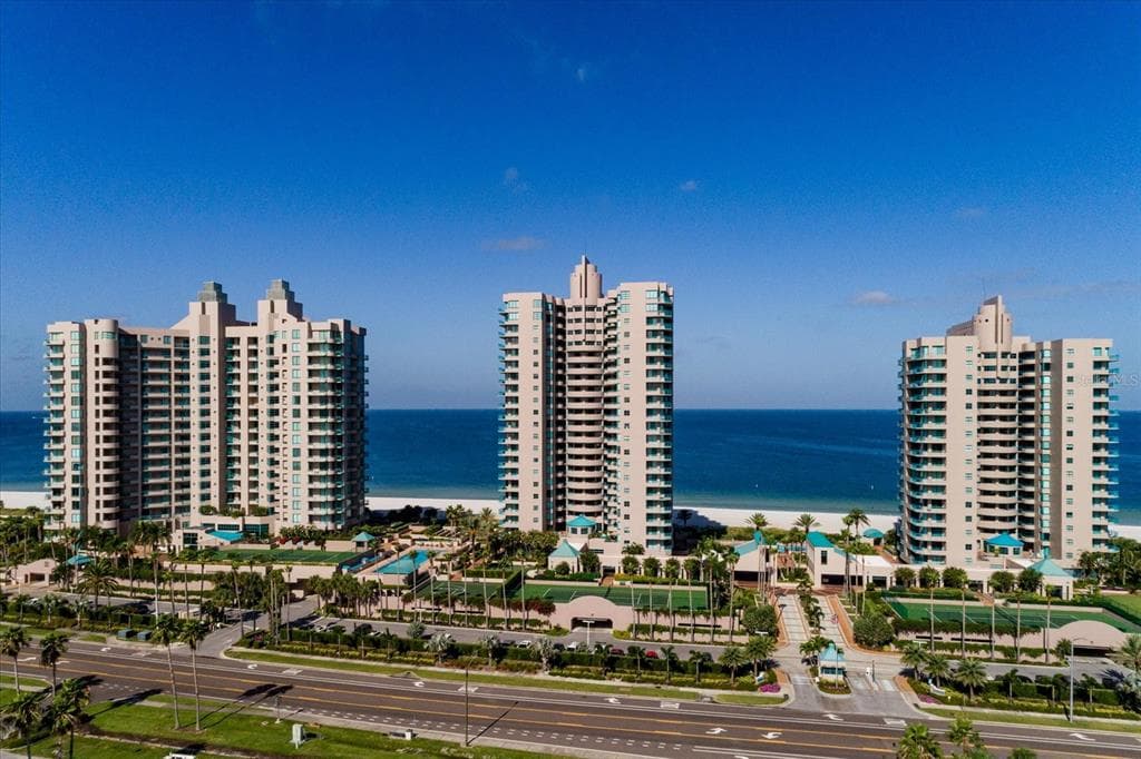 1560 GULF BOULEVARD 1101 photo 2