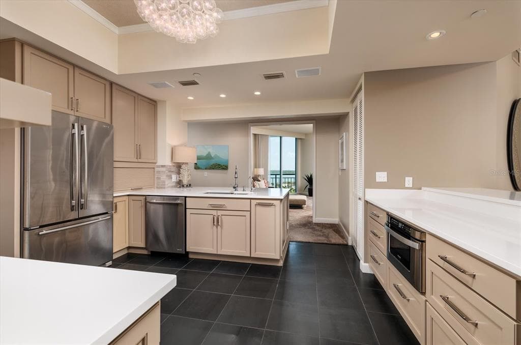 1560 GULF BOULEVARD 1101 photo 13