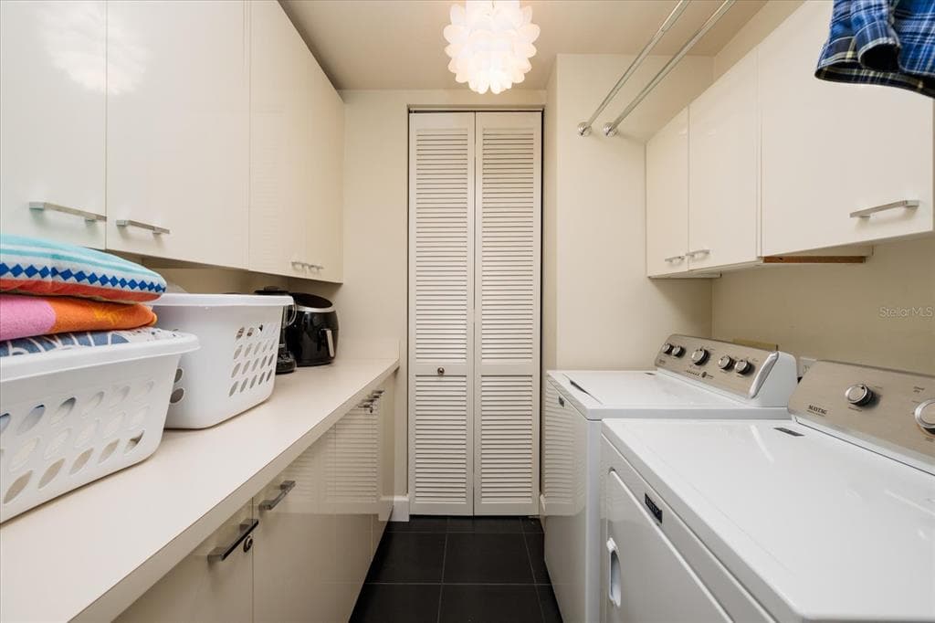 1560 GULF BOULEVARD 1101 photo 17