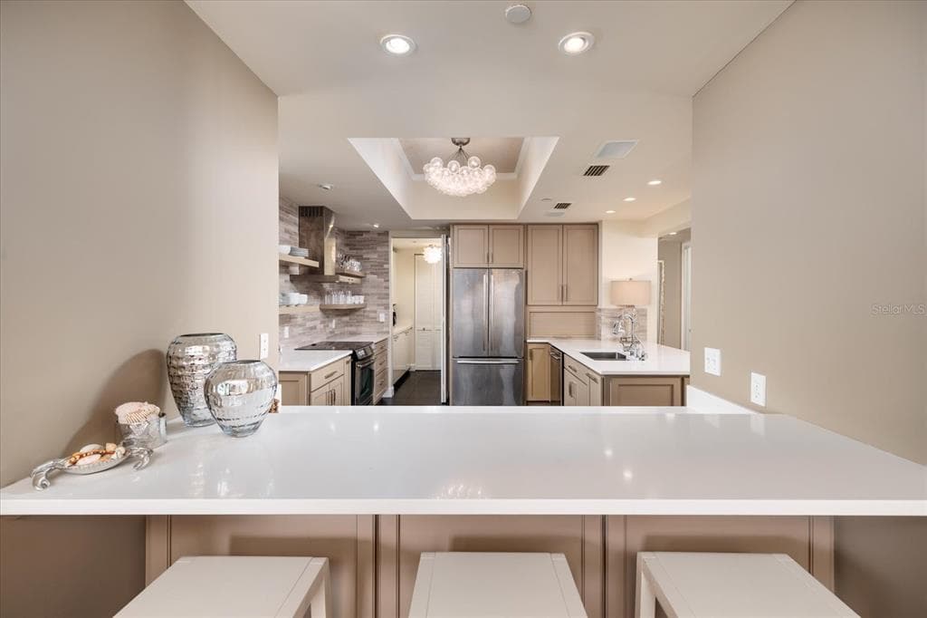 1560 GULF BOULEVARD 1101 photo 12