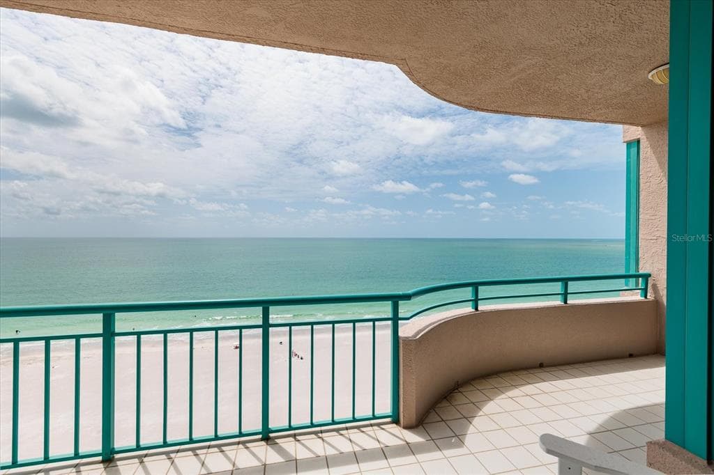 1560 GULF BOULEVARD 1101 photo 9