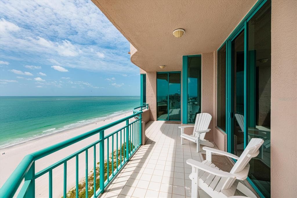 1560 GULF BOULEVARD 1101 photo 10
