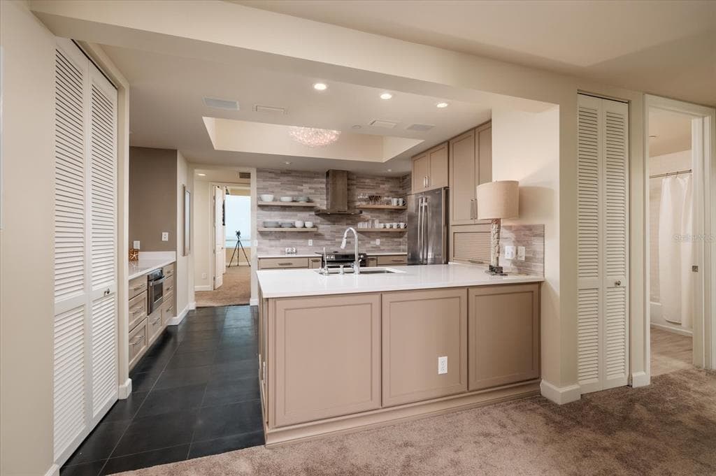 1560 GULF BOULEVARD 1101 photo 14
