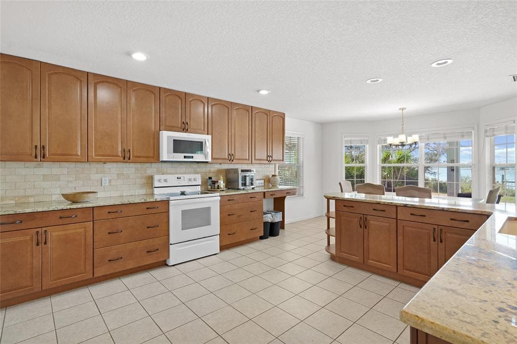 7101 MIDDLETON AVENUE photo 15