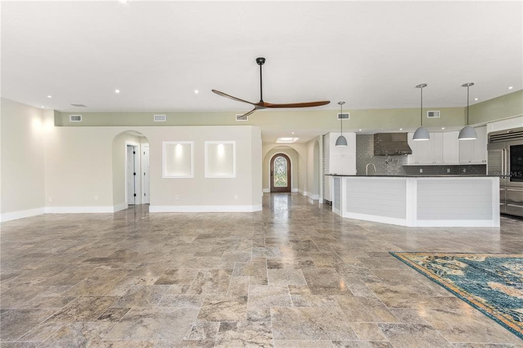 440 PALM ISLAND SE photo 17