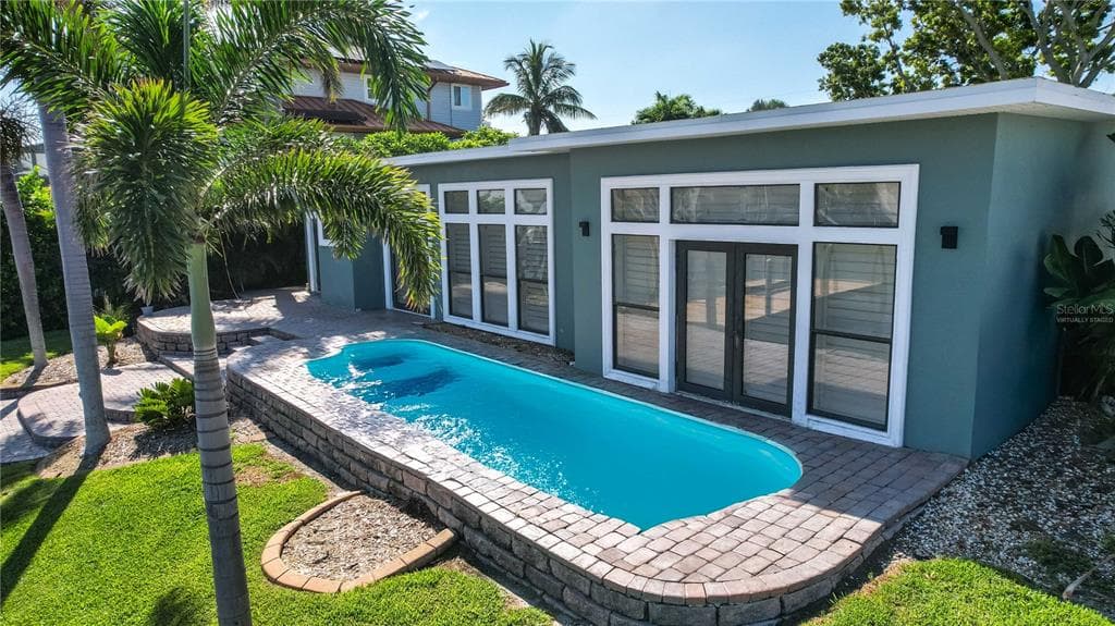 440 PALM ISLAND SE photo 8