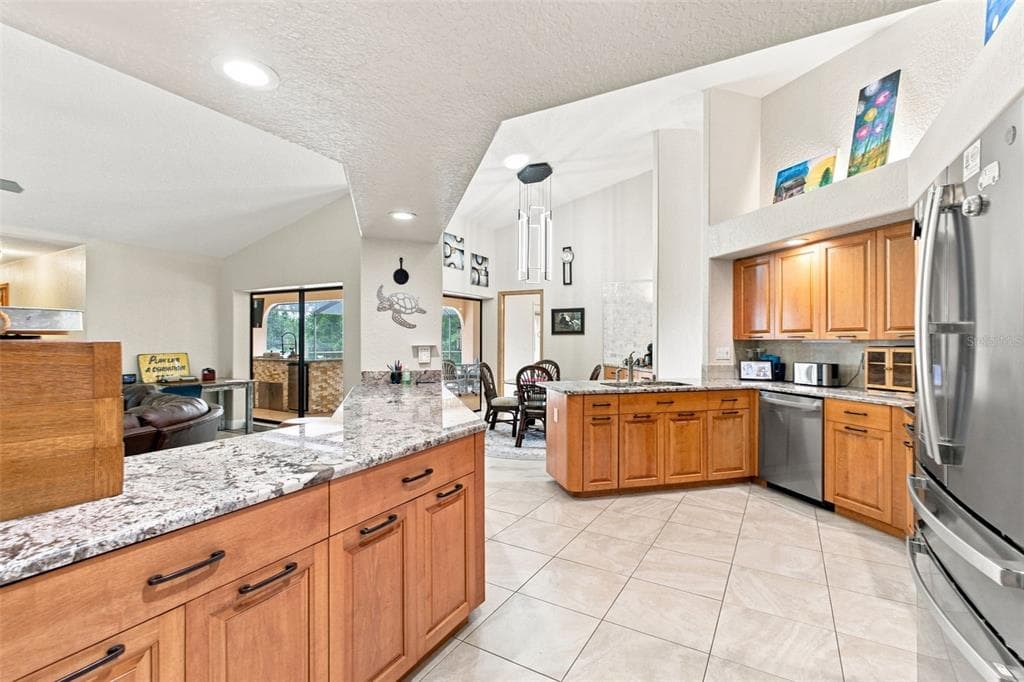 10307 WATERS EDGE COURT photo 14