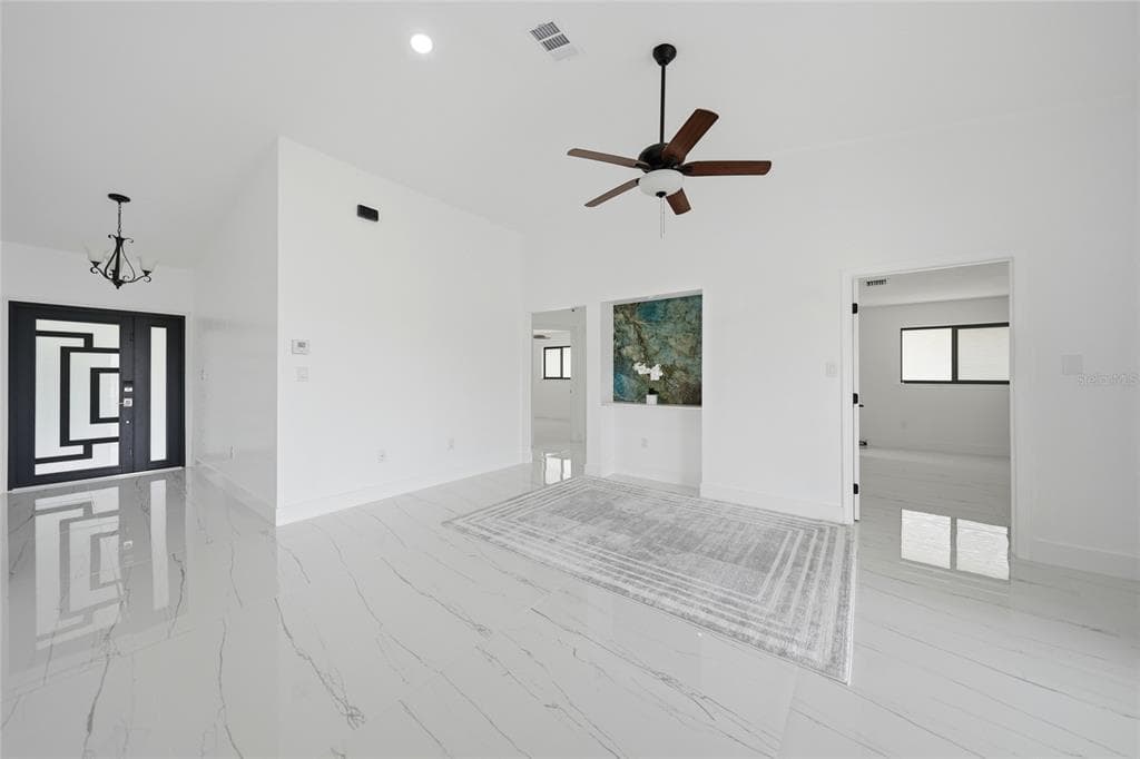 2705 MAURITANIA ROAD photo 5
