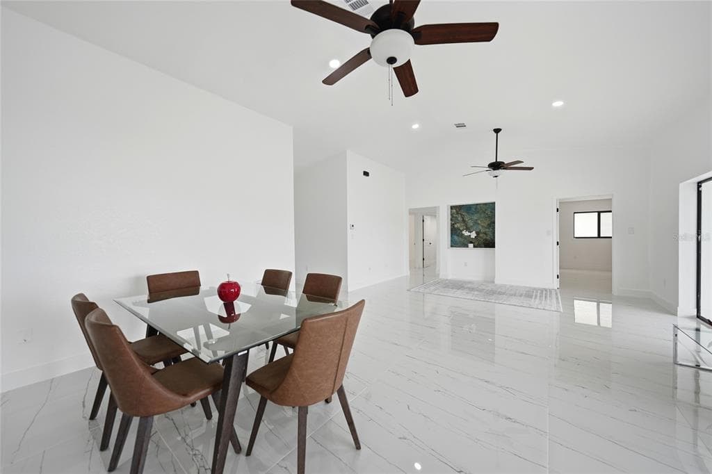 2705 MAURITANIA ROAD photo 10