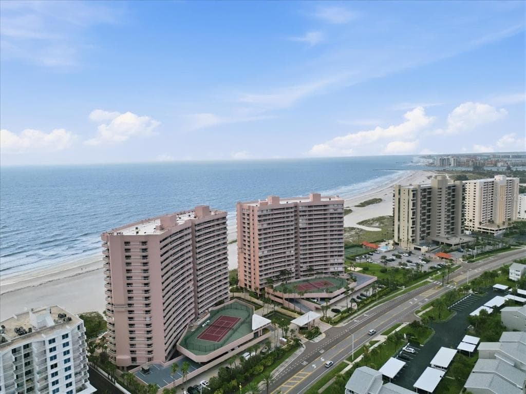 1310 GULF BOULEVARD 18C photo 3