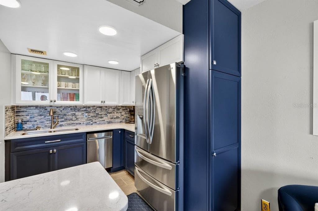 2700 OCEAN SHORE BOULEVARD 106 photo 11