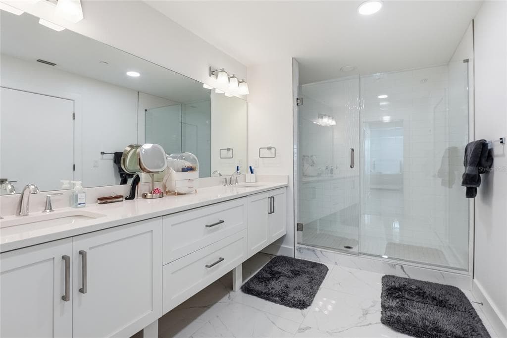 415 ISLAND WAY 204 photo 13
