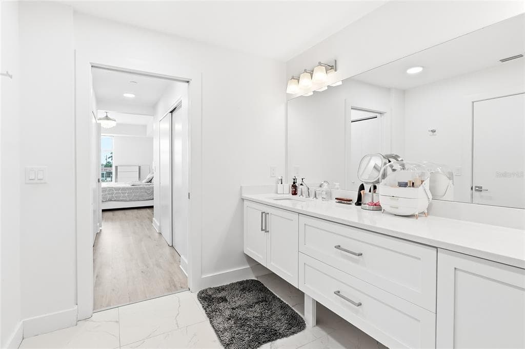 415 ISLAND WAY 204 photo 14
