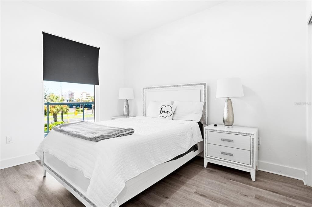 415 ISLAND WAY 204 photo 18