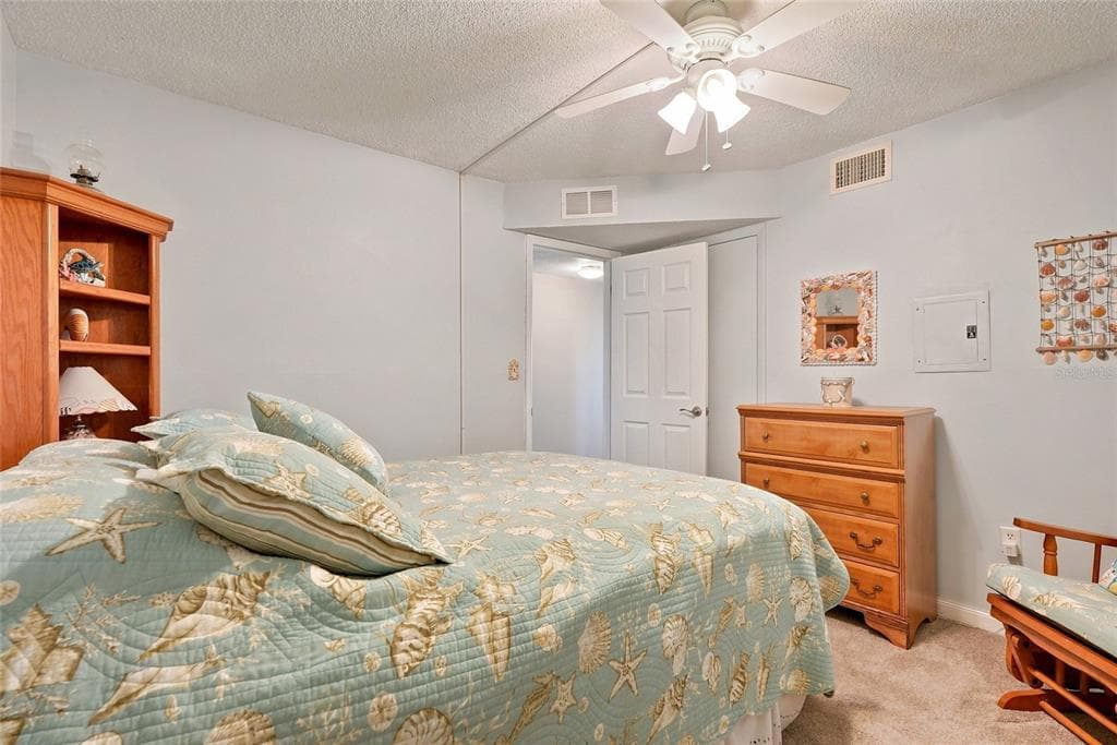 4550 COVE CIRCLE 1009 photo 23