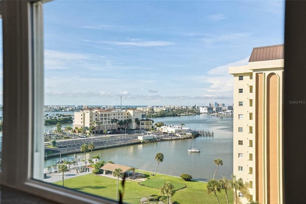 4550 COVE CIRCLE 1009 photo 1