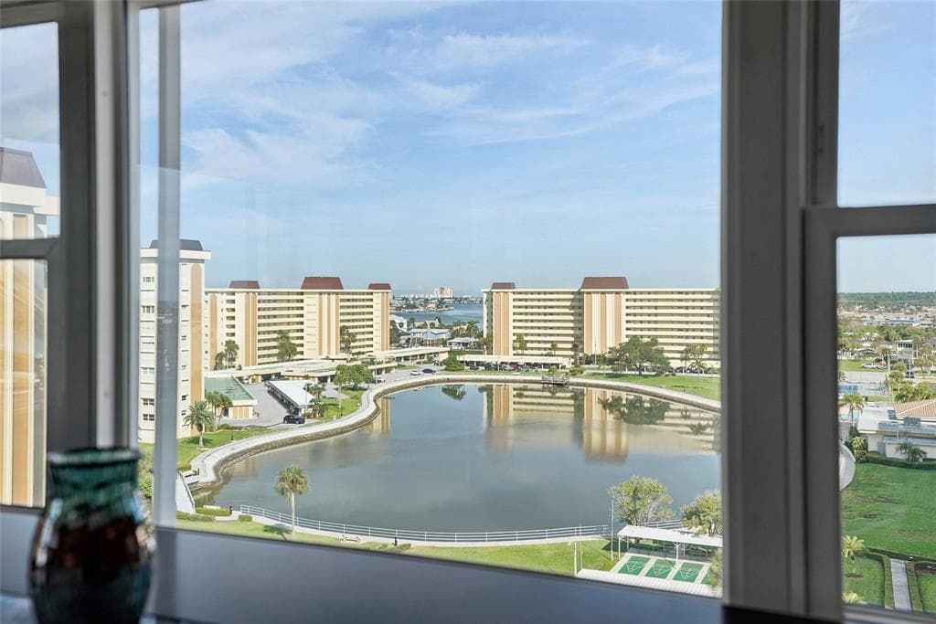 4550 COVE CIRCLE 1009 photo 11