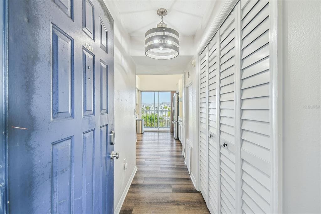 5537 SEA FOREST DRIVE 301 photo 6