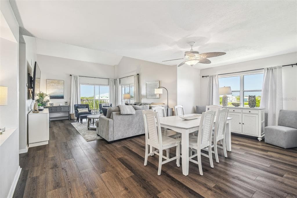 5537 SEA FOREST DRIVE 301 photo 13