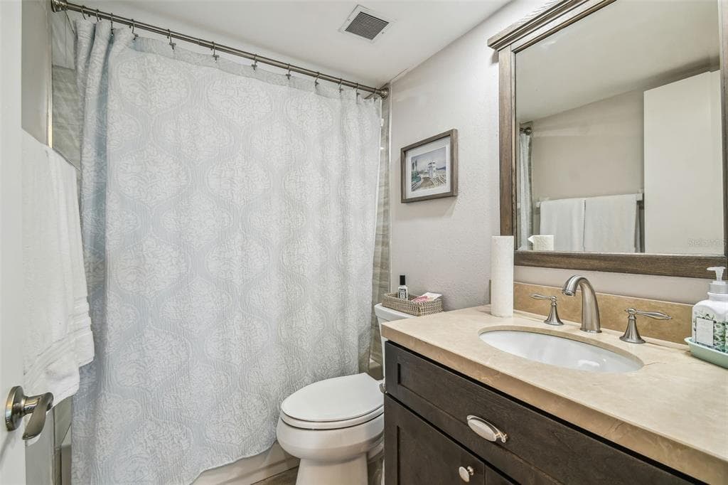 5537 SEA FOREST DRIVE 301 photo 17