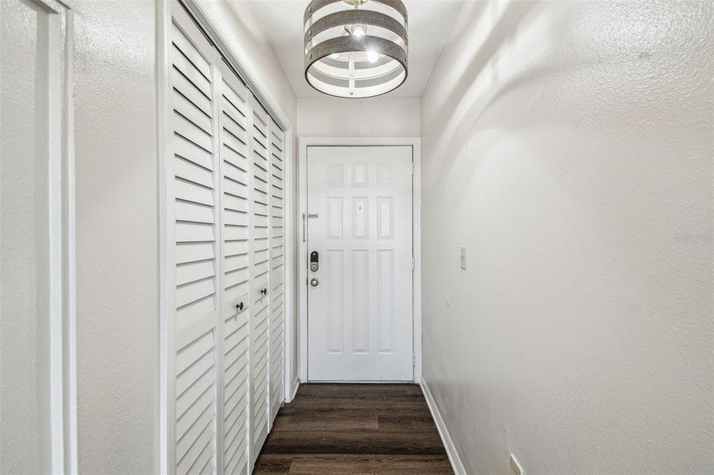 5537 SEA FOREST DRIVE 301 photo 7